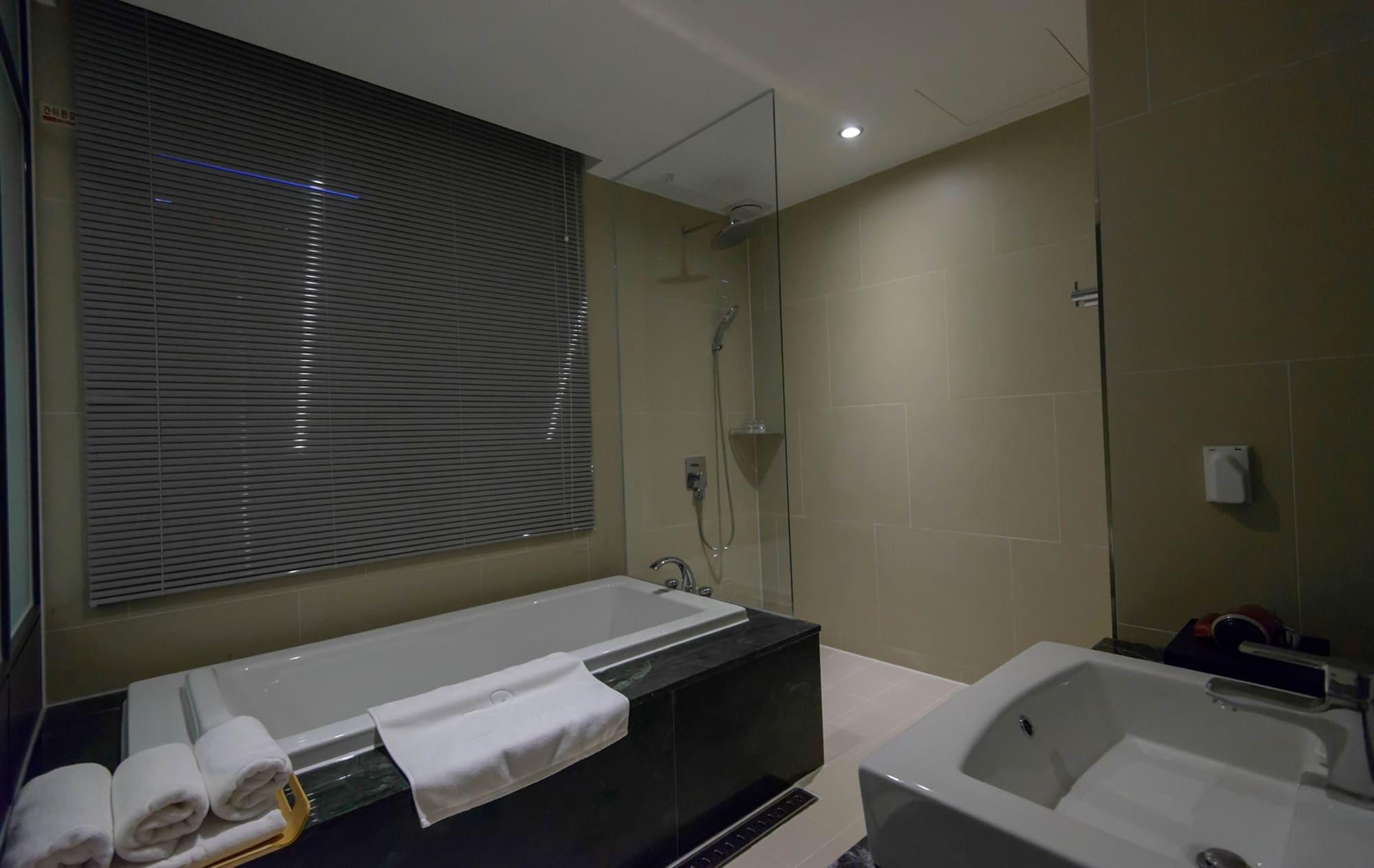 Jb Design Hotel Пусан Екстериор снимка